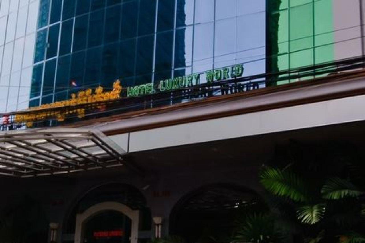 Hotel Luxury World พนมเปญ ภายนอก รูปภาพ