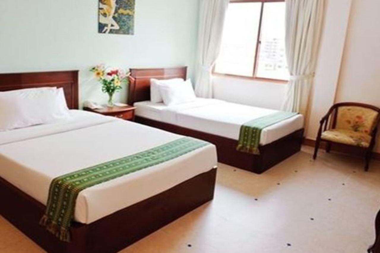 Hotel Luxury World พนมเปญ ภายนอก รูปภาพ