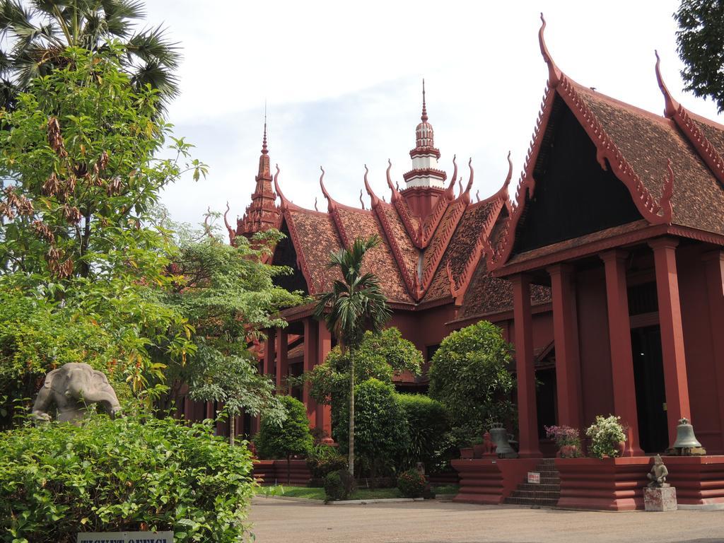 Hotel Luxury World พนมเปญ ภายนอก รูปภาพ