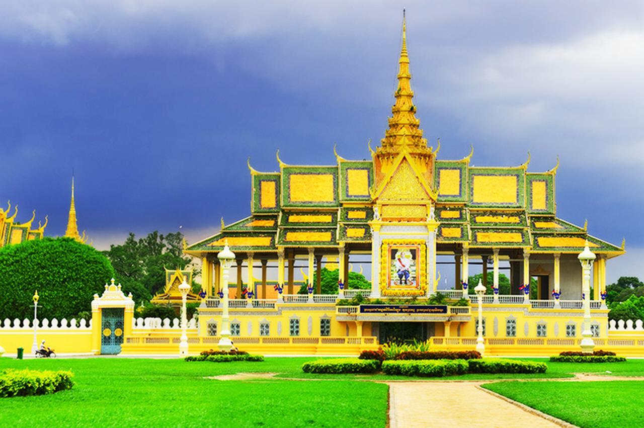 Hotel Luxury World พนมเปญ ภายนอก รูปภาพ